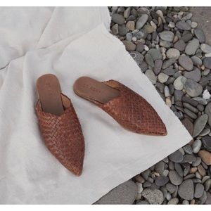 NEW St. Agni Caio Woven Leather Mule Flat Antique Tan EU 35